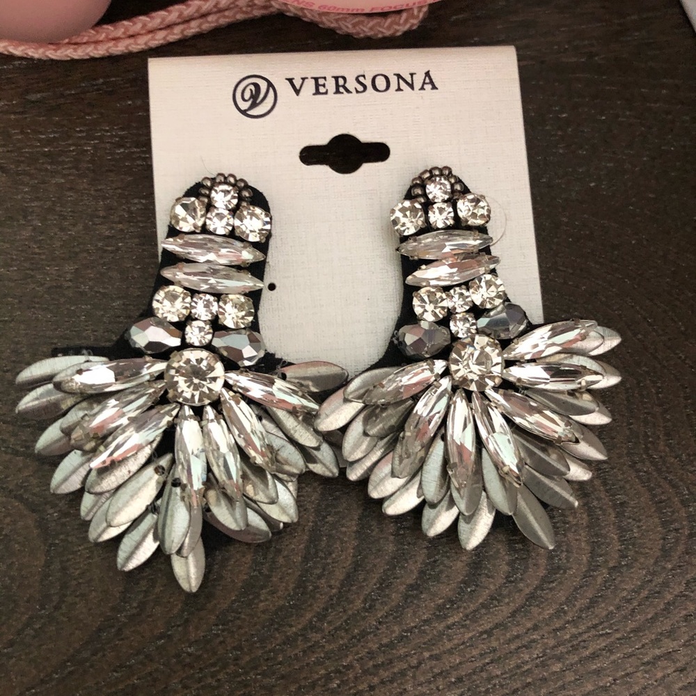 Versona Earrings